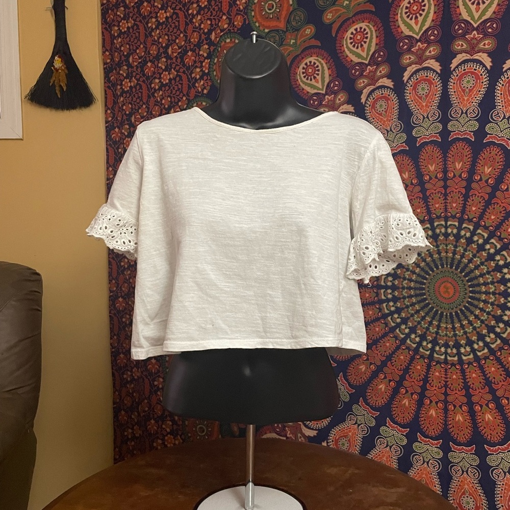crop top with ruffle lace details